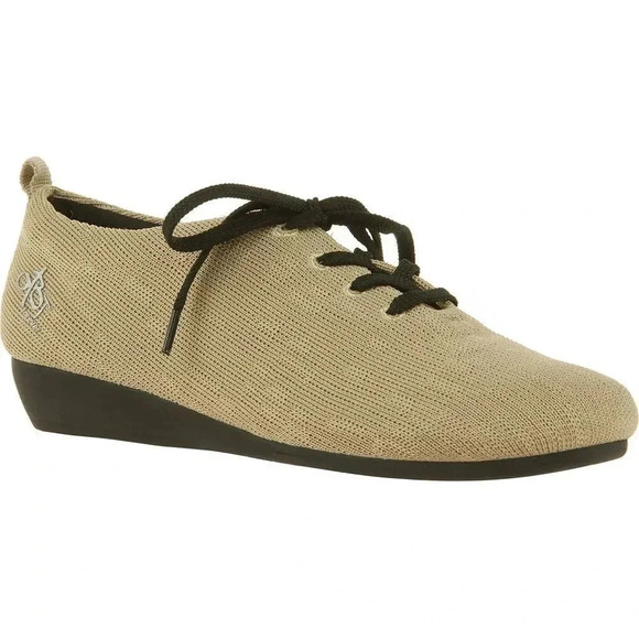 OTBT Wilna Sneaker - Picture 1 of 7